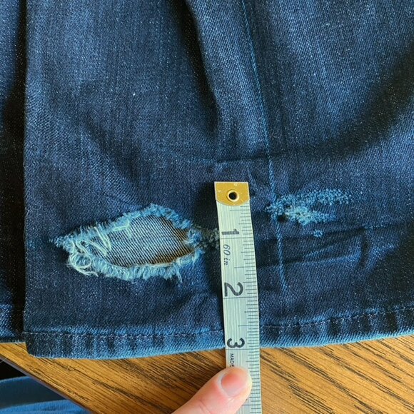 7 For all Mankind Dark Wash Mid Rise Bootcut size 32, Inseam 35 inches - Picture 15 of 15